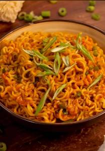 Spicy garlic maggi