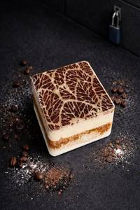 Classic Italian Tiramisu Tub
