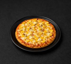 Cheese corn pizza
