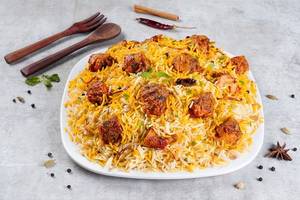 Lucknowi Tandoori Soya Chaap Biryani (Serves 4)