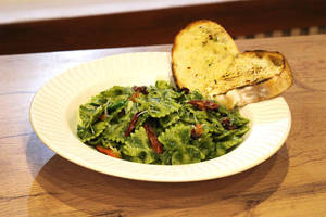 Thecha Farfelle Pasta