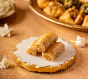 Kaju Roll Baklava