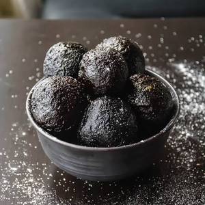 Kala Gulab Jamun Garam [2 Pieces]