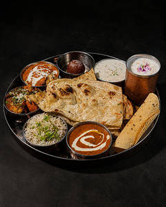 Hoa Maharaja Thali