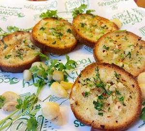 Regular garlic bread