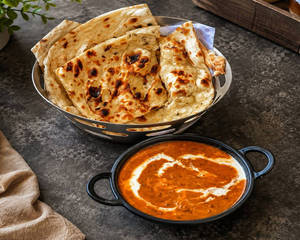 Dal Makhani With 1 Butter Naan