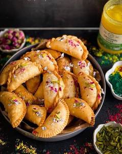 Gujiya