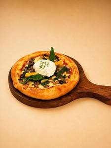 Farm Fresh Pizza With Burrata Cheese