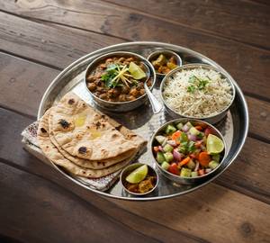 4 Chapati | Chole | Rice | Salad