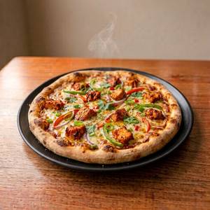Paneer Chilli Pizza [10 inch]
