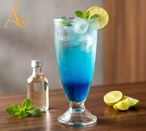 Blue curacao mojito