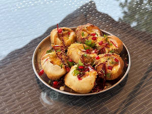 Stuffed Golgappe