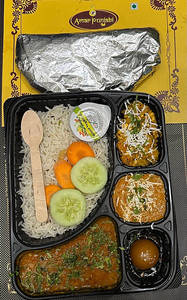 Amar Spcl. Delux Thali.