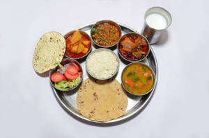 Gujarati Dinner Thali