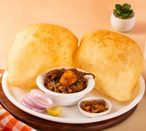 Chole [180 G] With Bhature [2 Bhature]