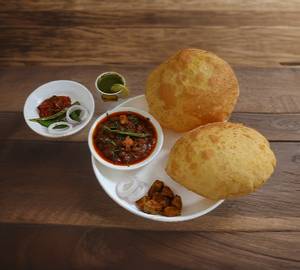 Chole bhature. [3 pc.]