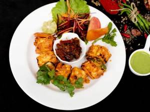 Achari Paneer Tikka (6 Pieces, Serves 2-3)