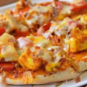Paneer Makhani Pizza