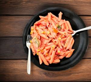 Pink sauce pasta