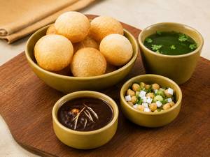 Suji Golgappe With Chatpata Hing Pani (10 Pcs )