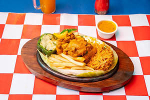 Grilled Chicken Tikka In Makhani Sauce Sizzler