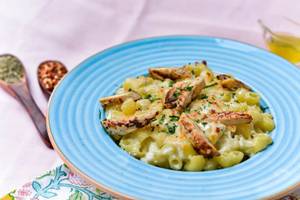 Food Scouts Mac and Cheese Chicken Pasta