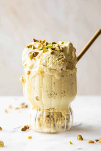 Pista Milk Shake with Ice Cream