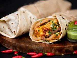 Paneer Tikka Roll (9" Serves 1)