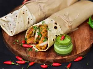 Chicken Seekh Roll (9" Serves 1)