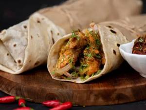 Achari Chicken Tikka Roll (9" Serves 1)