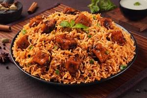 Hyderabadi Pepper Paneer Biryani (Serves 1).
