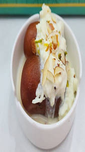 Hot Gulab Jamun With Rabri