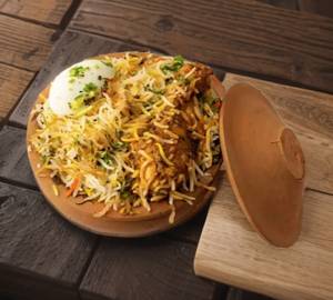Clay Pot Chicken Kolkata Biryani [1/2 Kg]
