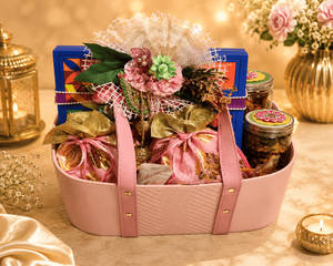 Rangeen Bites Rakhi Hamper