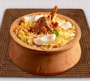 Clay Pot Murgh Lucknowi Biryani [1/2 Kg]