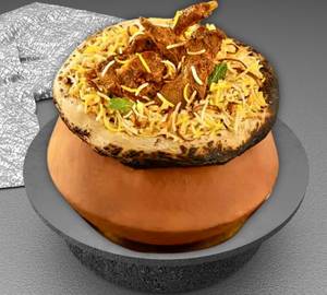 Matka Murgh Hyderabadi Biryani [1 Kg]