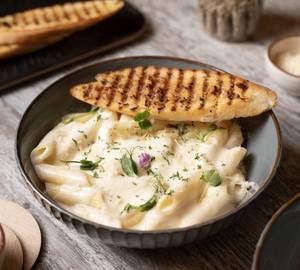 White Sauce Pasta