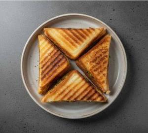 Veg grilled sandwich [4 pieces.]