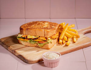 Pesto Cottage Cheese Sandwich