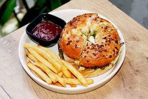 Avocado & Mushroom Bagel Sandwich