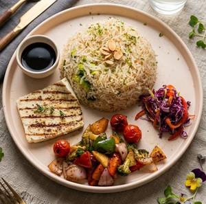 Grilled Cottage Cheese With Rice & Exotic Veggies