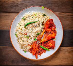 Fried Rice With Onion Salad Chicken Kosha [2 Pieces]