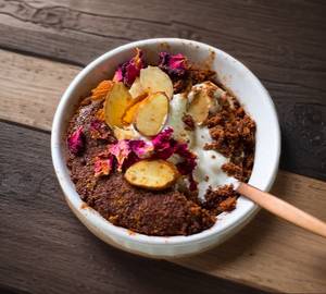 Roast almonds choc. bowl