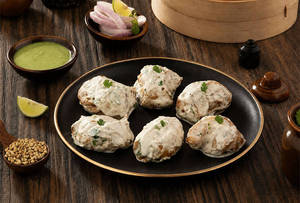 Chicken Afghani Momos (6 Pcs)
