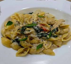 Italian White Sauce Pasta
