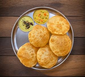 Poori (5 Piece), Kurma, Chutny