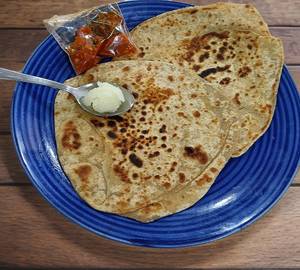 Onion paratha mix pickle & amul butter  [2 pieces]