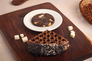 Triple Choco Waffle+double Chunk Cookie Combo