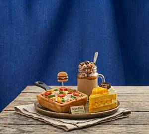 Burger Pizza _Classic Veg (X2) + Coffee And Caramel Nutty Jar (X2) + Mango Cake (500 Gram)