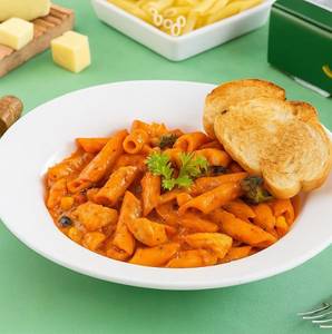 Chicken Penne Arrabbiata Pasta ( Red Sauce )